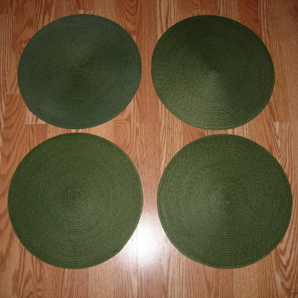 4 Woven Green Round Placemats
